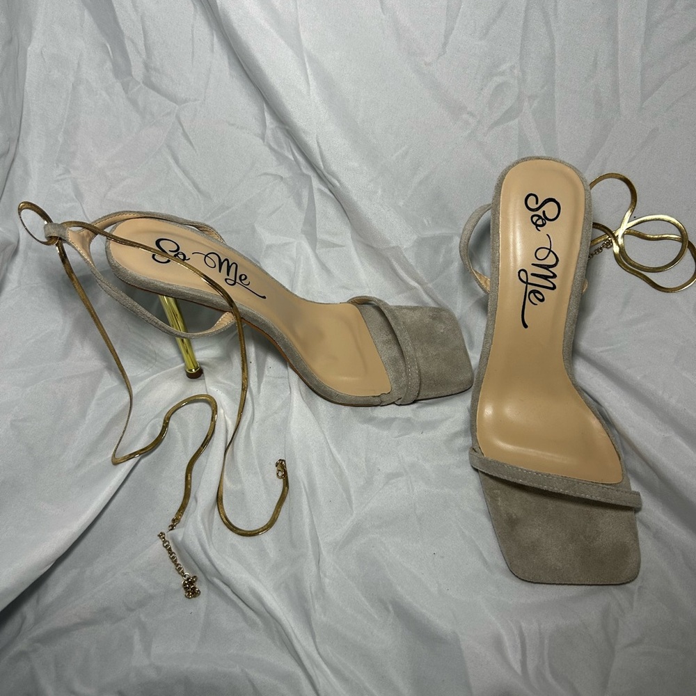 So Me Women's Gray Strappy Heels